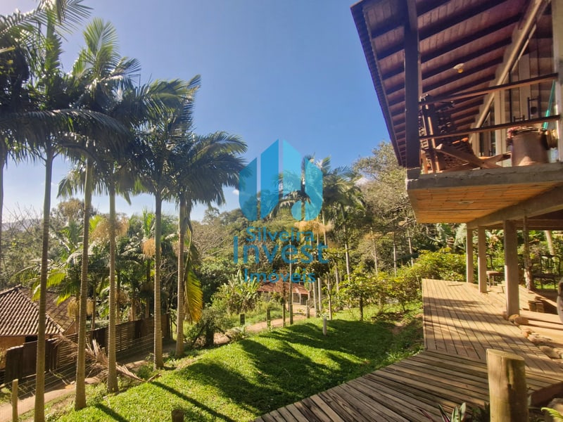 Bela Casa em Meio à Natureza com Vista p/ Lagoa, Encantada | Garopaba - SC